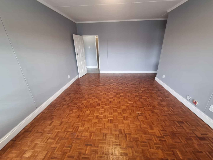2 Bedroom Property for Sale in Claremont Western Cape